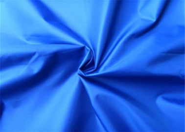 Κίνα Το μπλε υφαμένο πολυεστέρας Taffeta αρίθμησης νημάτων υφάσματος 190T άνετο χέρι αισθάνεται προμηθευτής